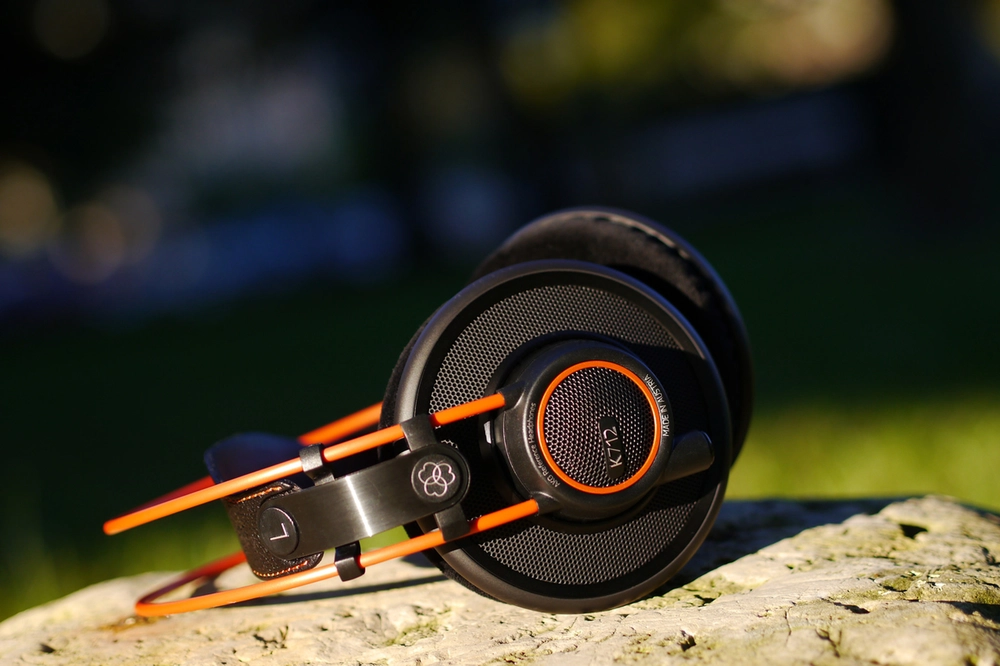 akg-k712-pro-referans-studyo-kulaklik-asimetrik-e-ticaret-gorsel4